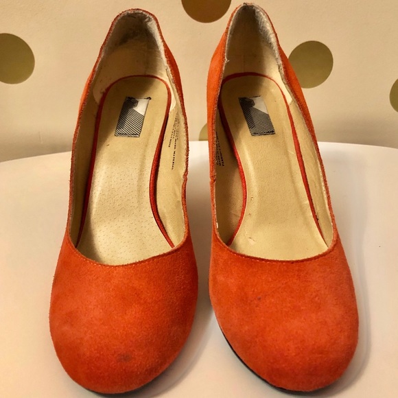 Urban Outfitters – Orange Suede Heels - Picture 4 of 8